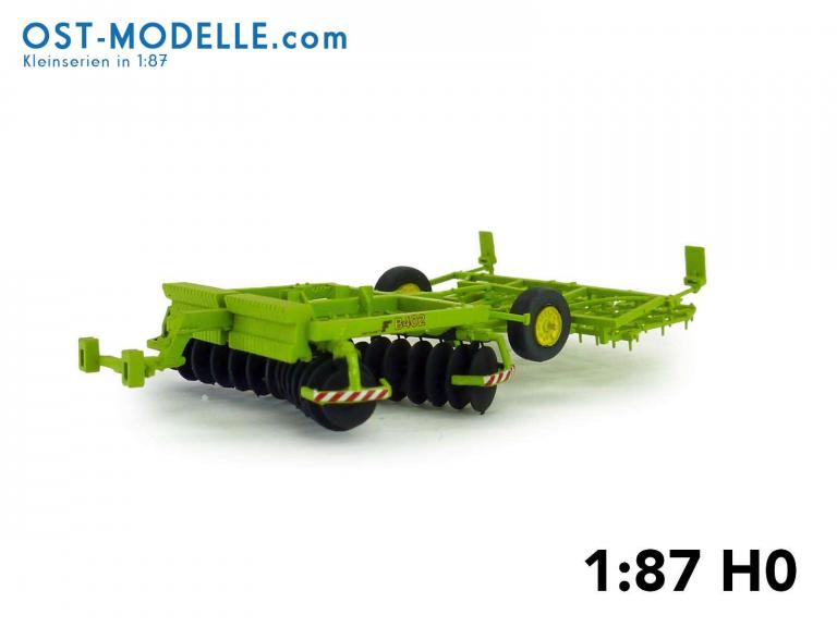 Scheibenegge Fortschritt B402 Transportstellung grün neu